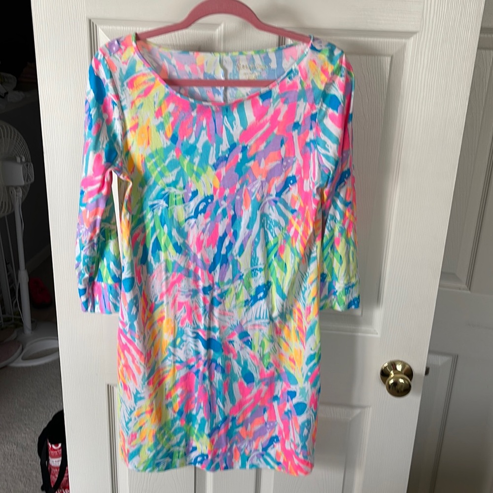 Lily Pulitzer Marlowe Dress size Medium, lightly used, fun colors and print.